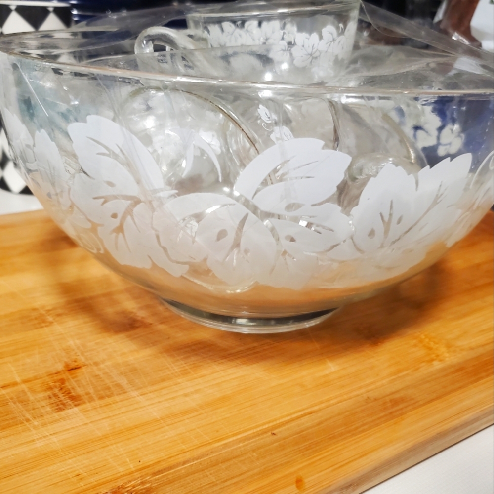 10 cup anchor and hocking punch bowl Set